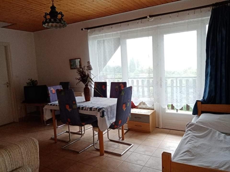 Badacsonyi Magan Szallas 包道乔尼托毛伊 外观 照片